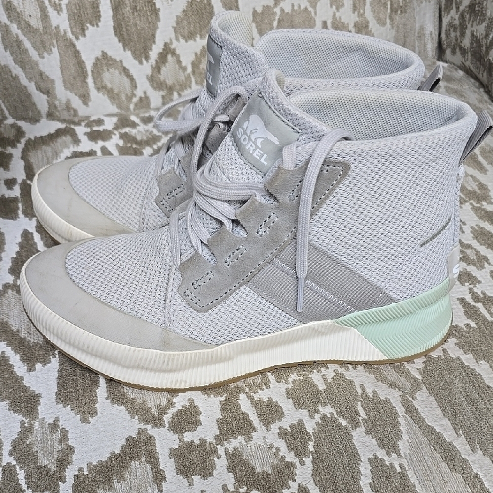 Sorel Gray Sneakers with Breathable Mesh and Cushioned Sole - Picture 5 of 16